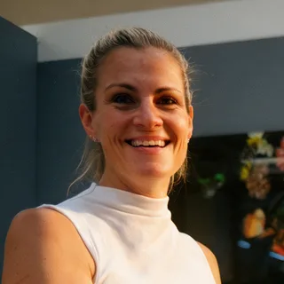 Viviane Dupré, Inhaberin von Friseur Figaro